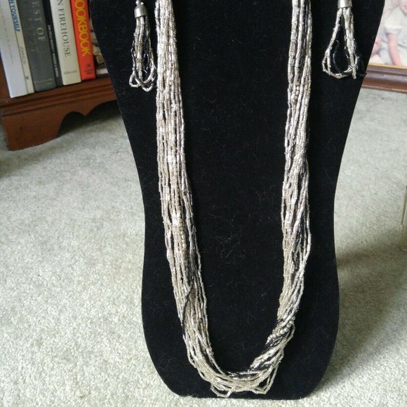 Vintage Silver Black 19 strand Handmade in India SEED BEAD NECKLACE w/ EARRINGS - Picture 1 of 9